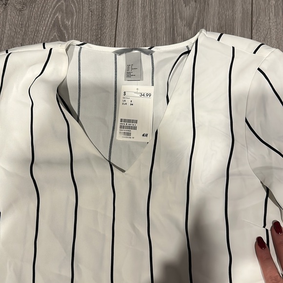 Black and White Striped H&M Blouse - Picture 4 of 5